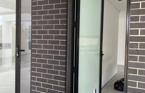 HINGE DOORS AND SECURITY DOOR